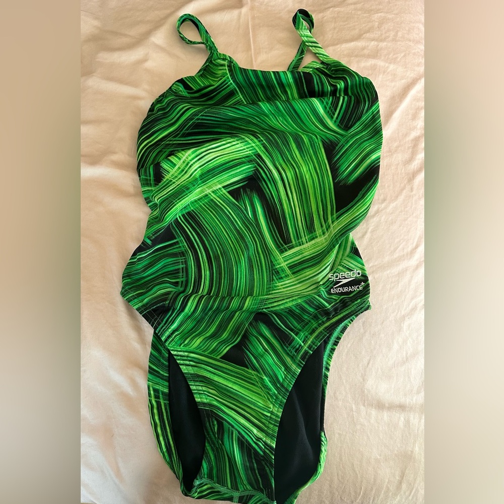 Speedo swimsuit NWOT women Endurance+ plus flyback size 10 36 one piece green